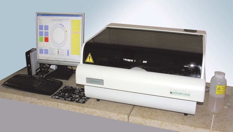 Analizzatore enologico automatico multiparametrico GIBERTINI mod. WINEFLOW PLUS